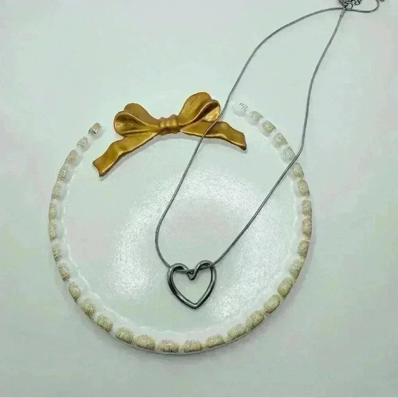 The Classic Heart Pendant in Silver - Picture 2 of 5